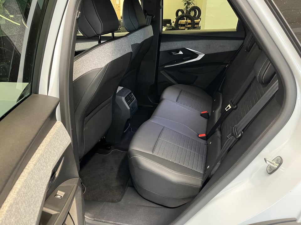 Peugeot e-3008 77 Allure Pack 5d