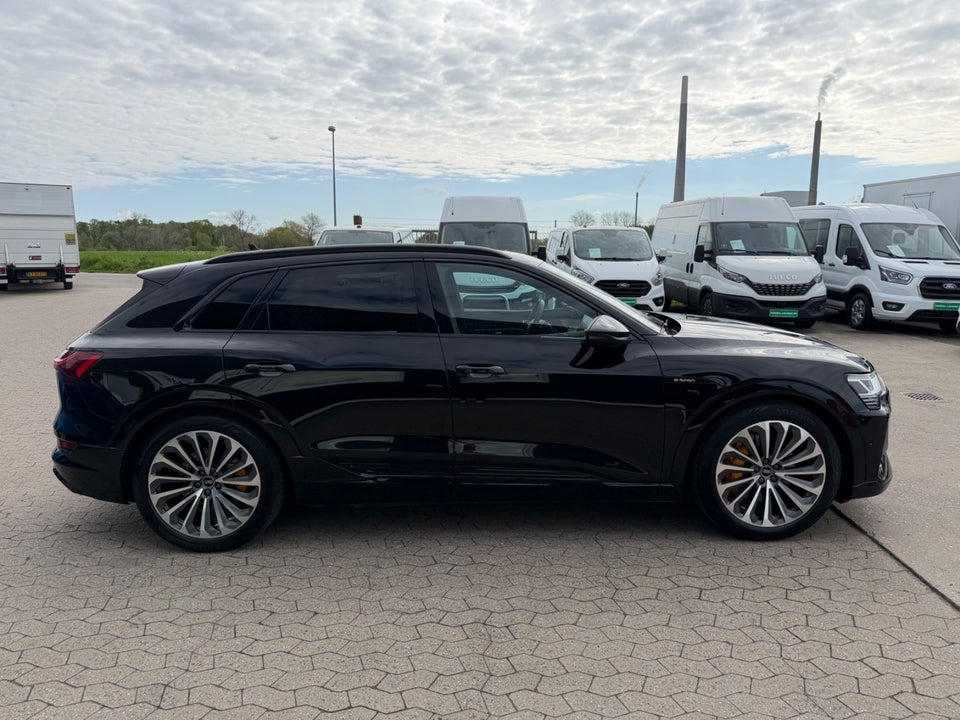 Audi e-tron 55 S-line quattro 5d