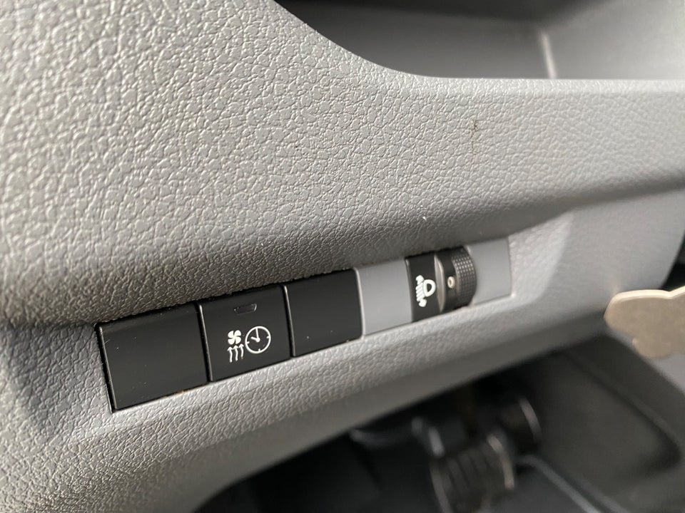 Peugeot Expert 2,0 BlueHDi 122 L3 Plus EAT8 Van