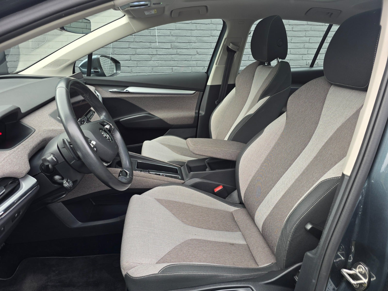 Skoda Enyaq 80 iV Plus Lodge 5d