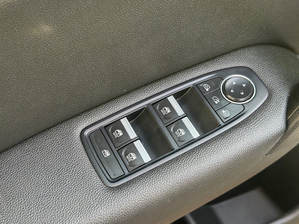 Renault Captur 1,6 E-Tech Intens 5d