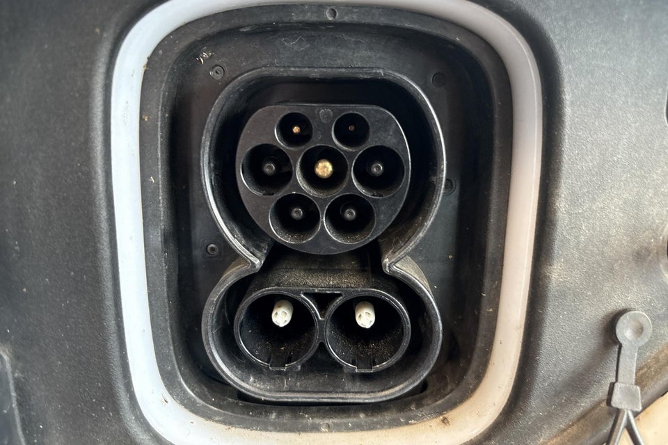 Hyundai Kona 64 EV Business 5d