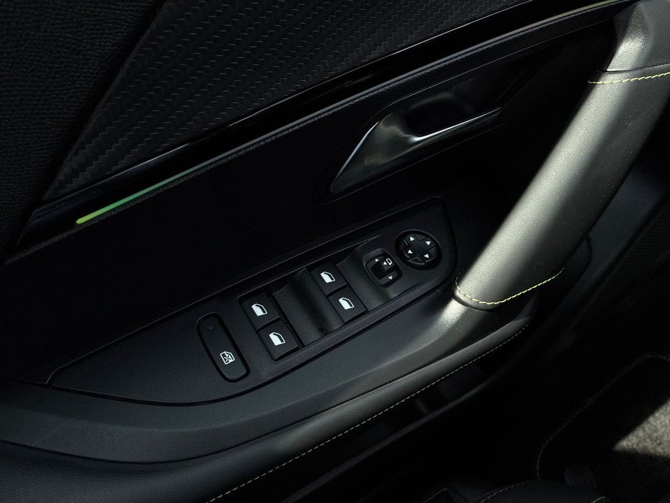 Peugeot e-2008 54 GT 5d