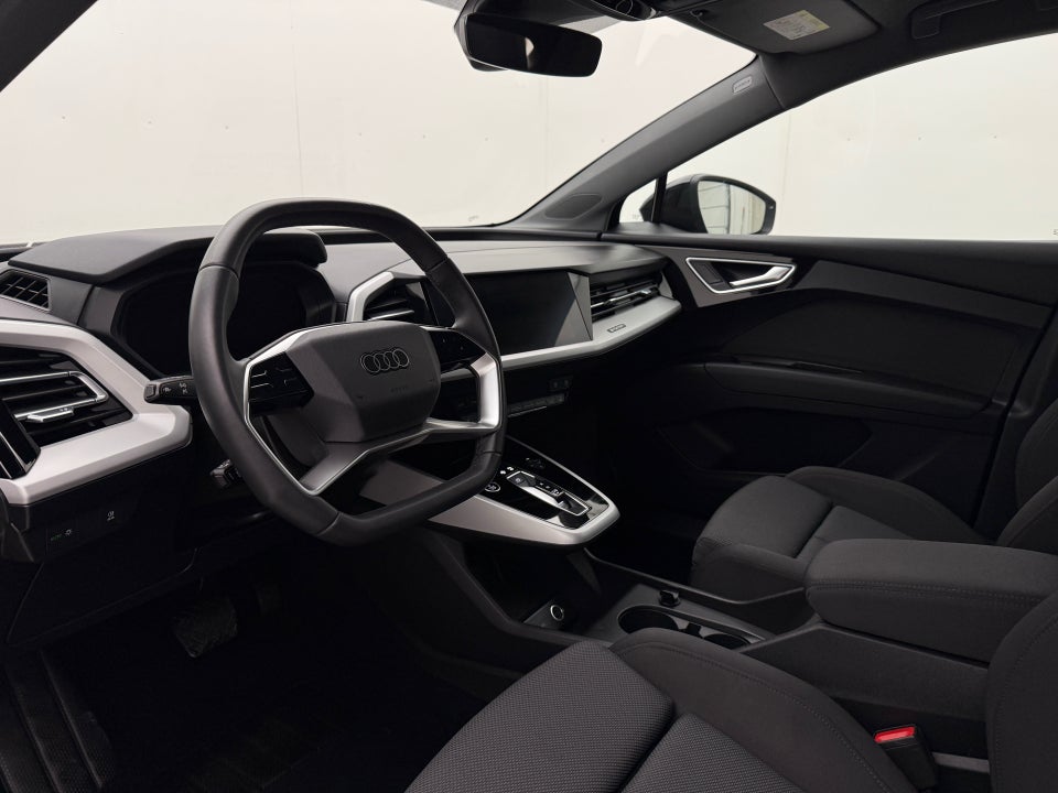 Audi Q4 e-tron 40 S-line Sportback 5d