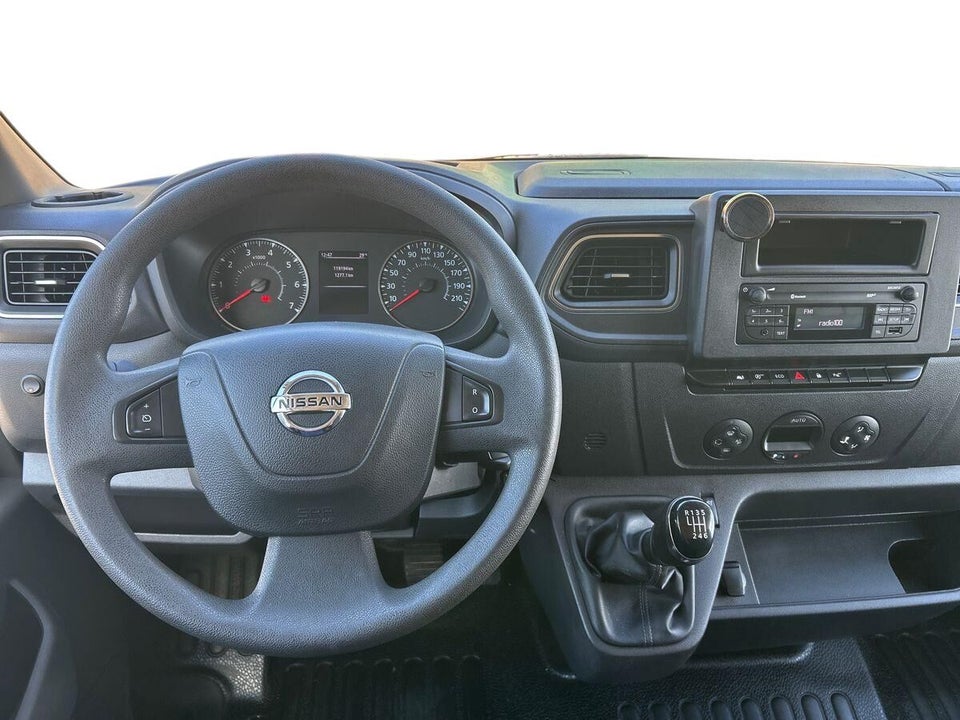 Nissan NV400 2,3 dCi 150 L2H2 Kassevogn