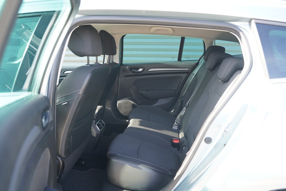 Renault Megane IV 1,6 E-Tech Sport Tourer 5d