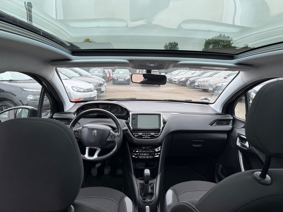Peugeot 208 1,2 VTi 82 Allure Sky 5d