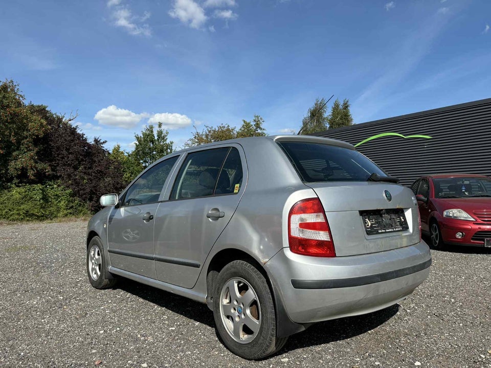 Skoda Fabia 1,4 16V 75 Ambiente Combi 5d