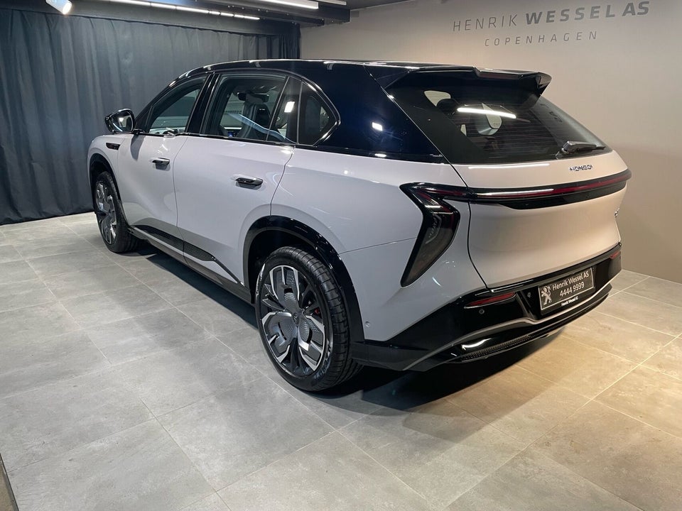 Hongqi EHS7 111 Exclusive 5d