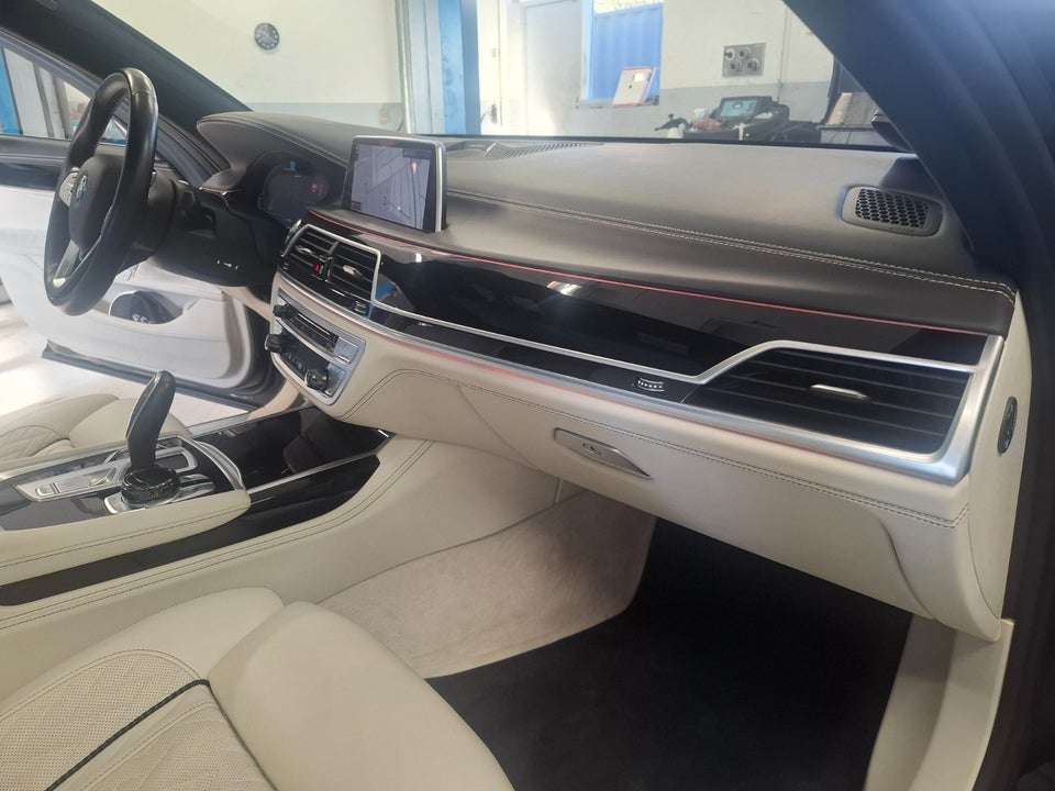 BMW 745Le 3,0 M-Sport xDrive aut. 4d