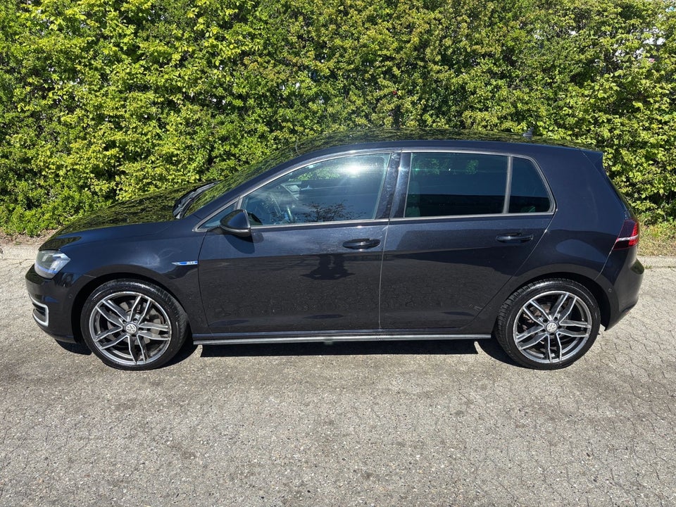 VW Golf VII 1,4 GTE Highline DSG 5d