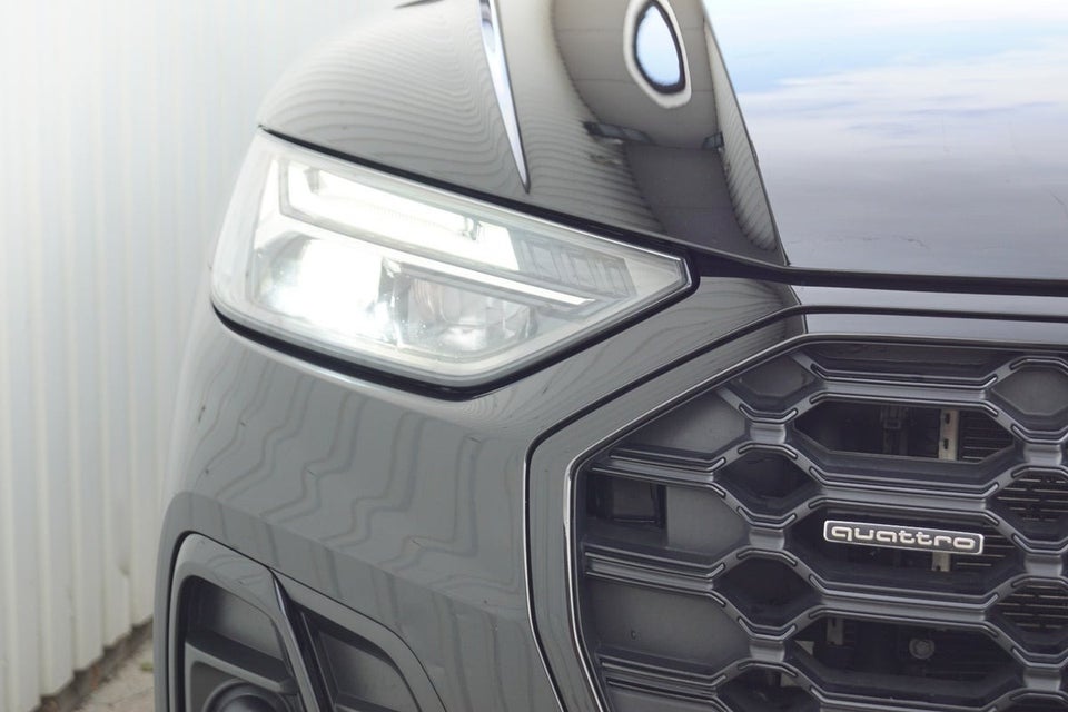 Audi Q5 55 TFSi e S-line quattro S-tr. 5d