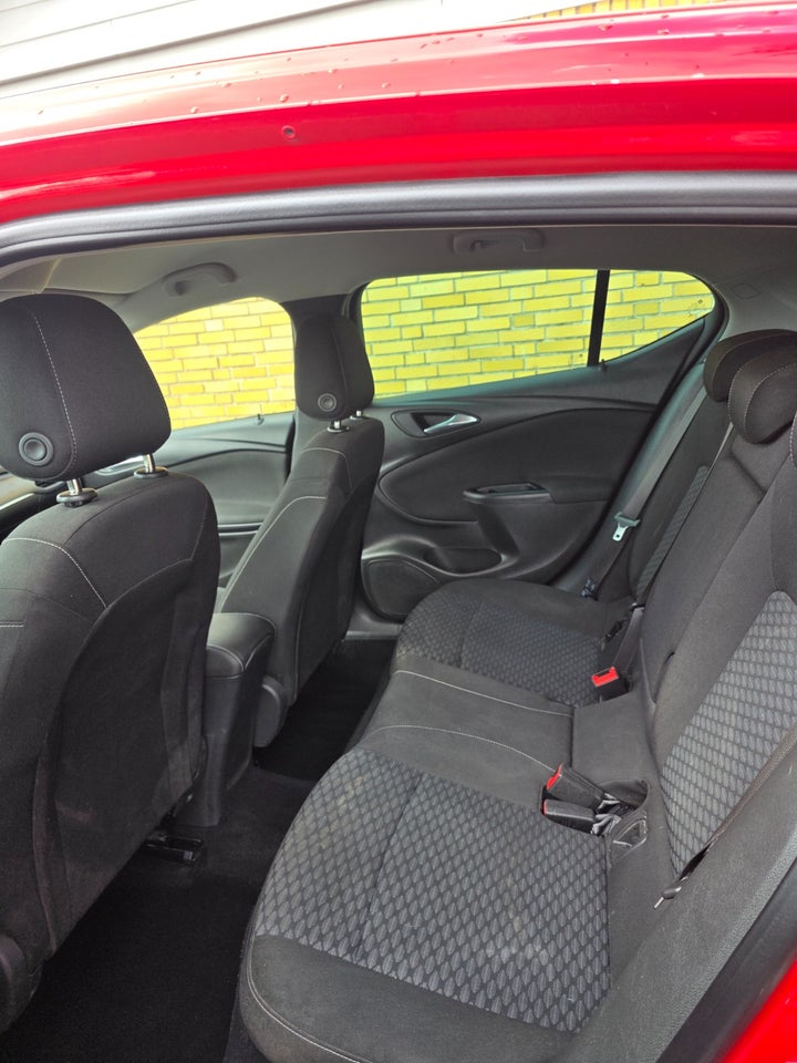 Opel Astra 1,0 T 105 Enjoy 5d