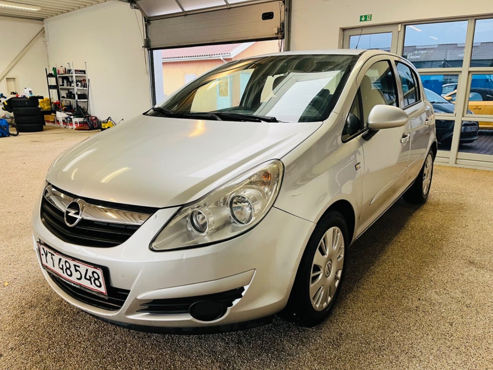 Opel Corsa 1,2 16V Enjoy 5d