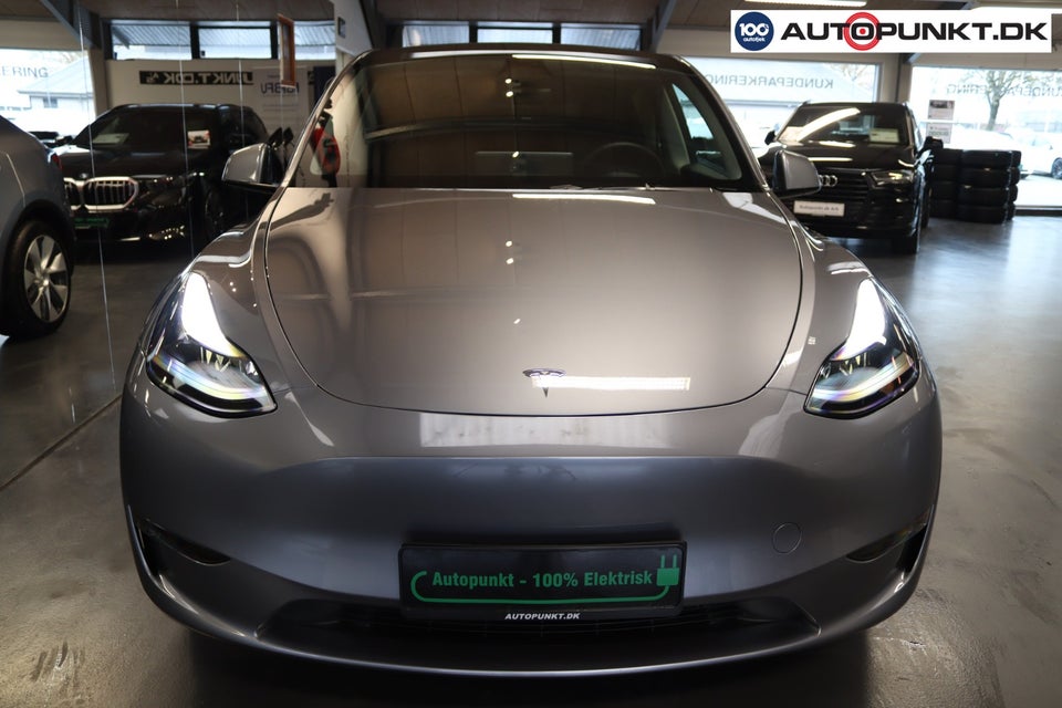 Tesla Model Y Long Range AWD 5d