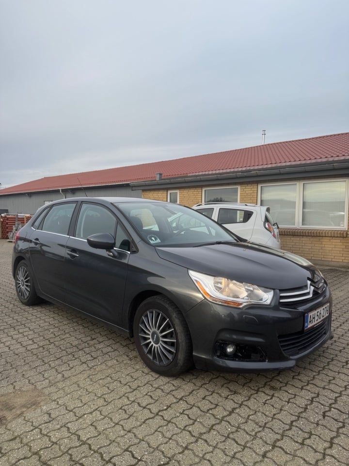 Citroën C4 1,6 e-HDi 115 Seduction 5d