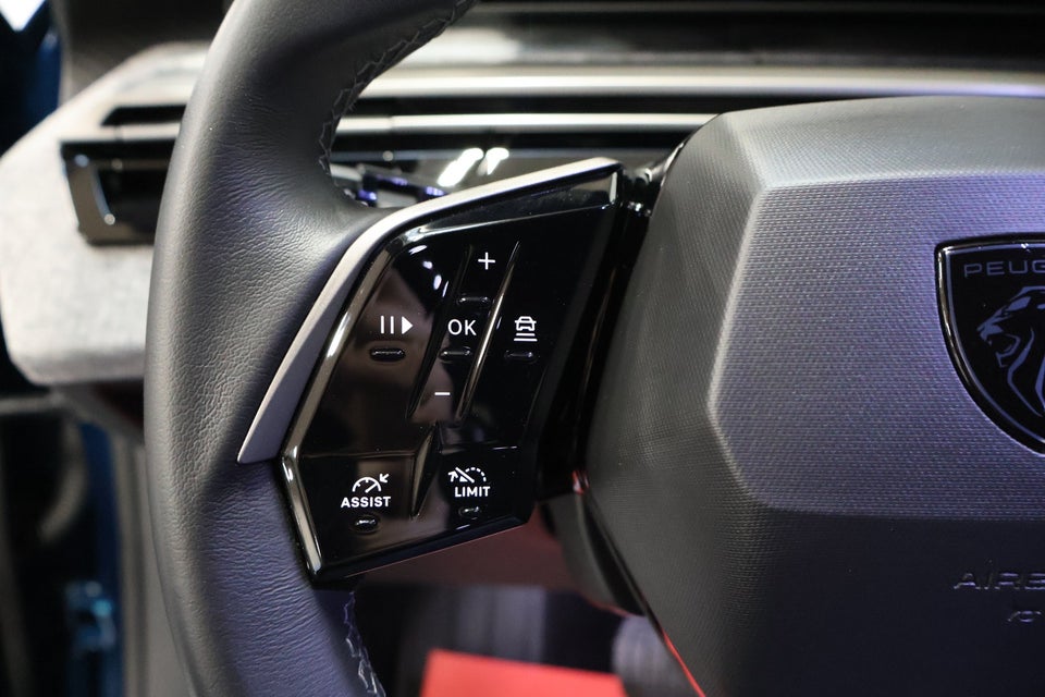 Peugeot e-5008 77 Allure Pack 7prs 5d