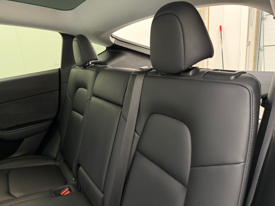 Tesla Model Y RWD 5d