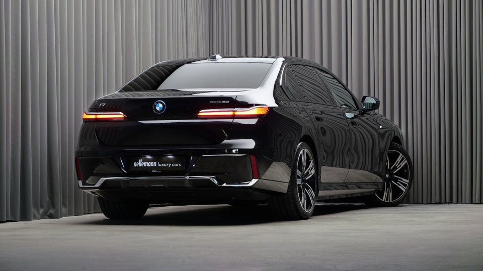 BMW i7 xDrive60 M-Sport 4d