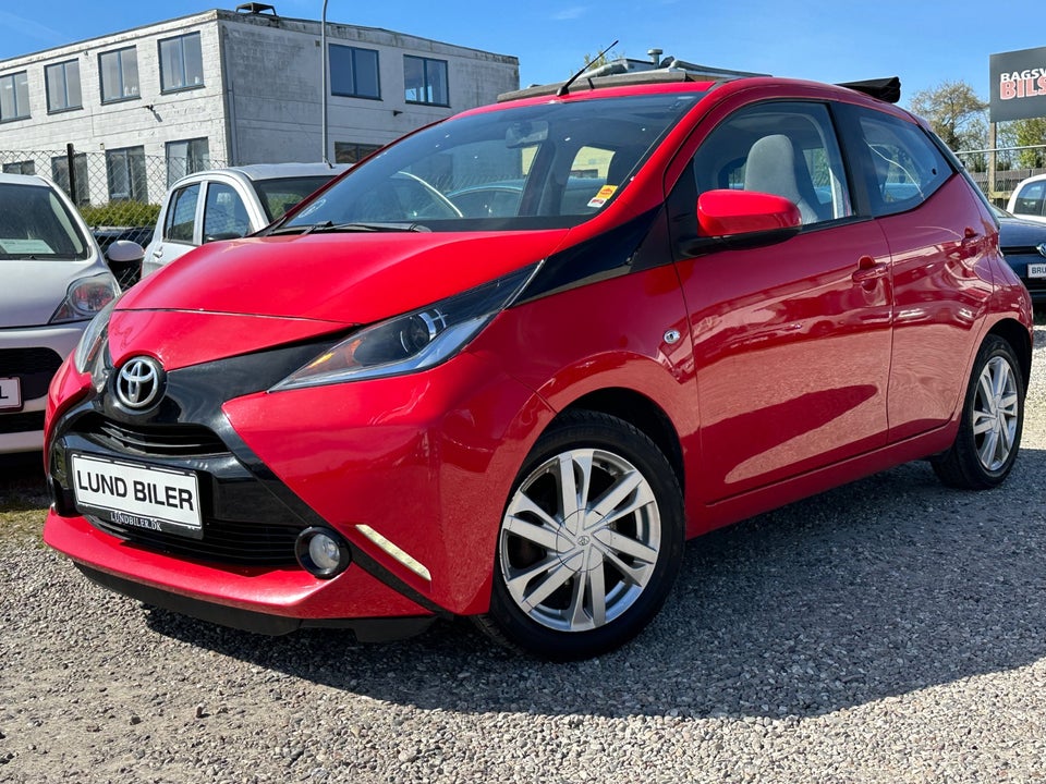 Toyota Aygo 1,0 VVT-i x-wave Sky 5d