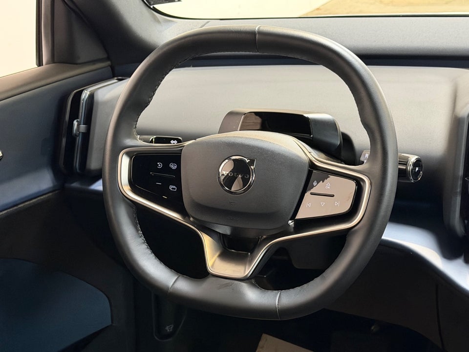 Volvo EX30 Extended Range Plus 5d