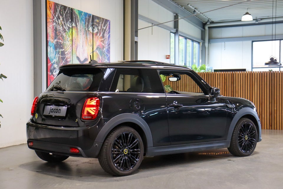 MINI Cooper SE Maximise 3d