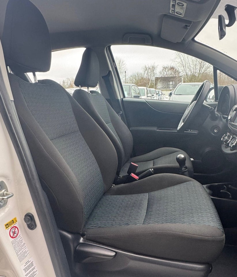 Toyota Yaris 1,0 VVT-i T2 Touch 5d