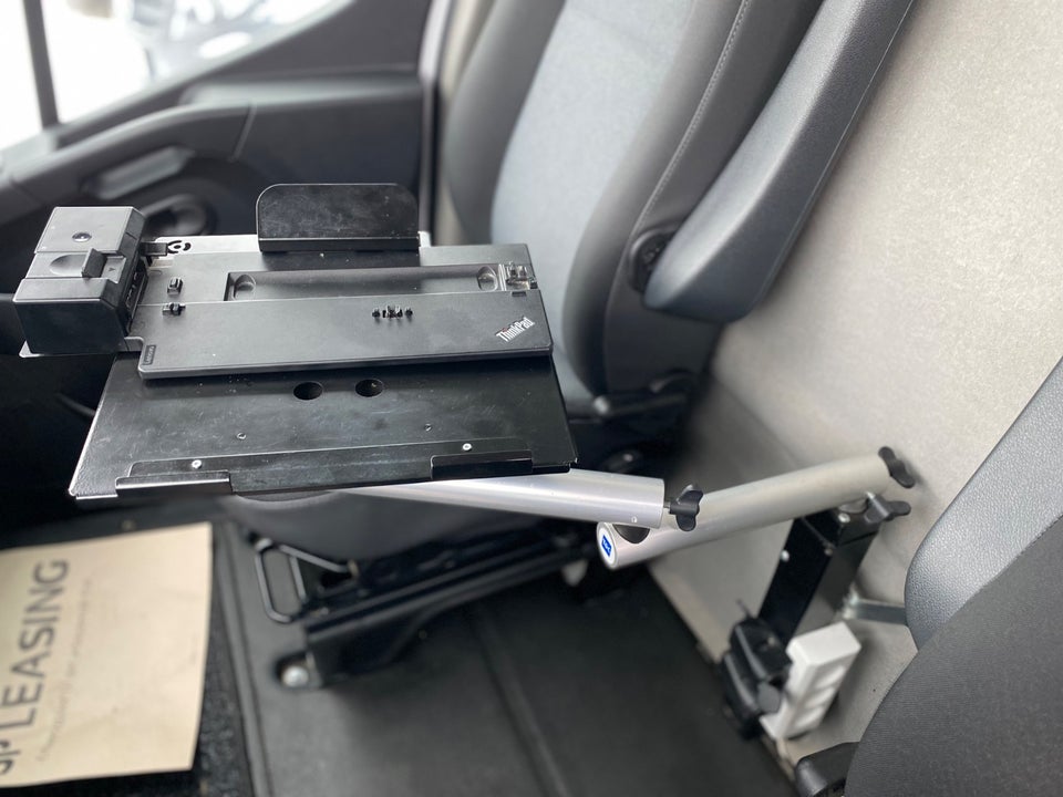 Renault Master IV T33 2,3 dCi 150 L2H2 Kassevogn