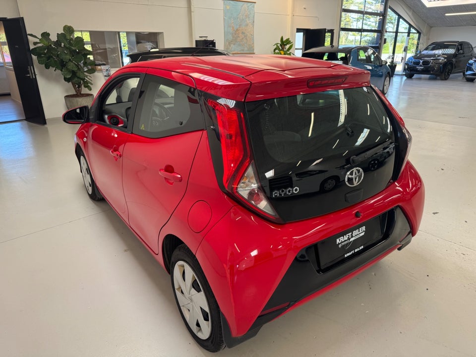 Toyota Aygo 1,0 VVT-i x-plore 5d