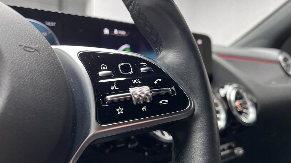 Mercedes EQA250 Progressive 5d