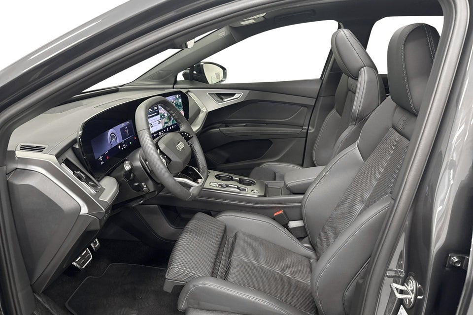 Audi Q4 e-tron performance 5d