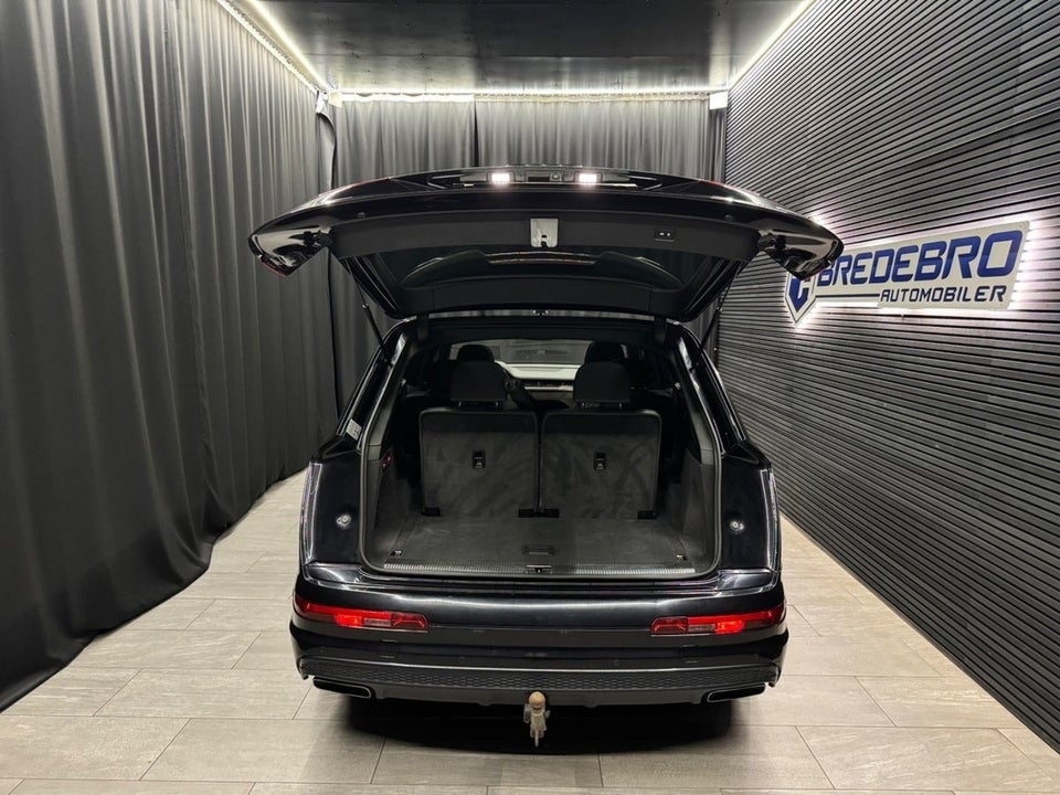 Audi Q7 3,0 TDi 272 S-line quattro Tiptr. 7prs 5d