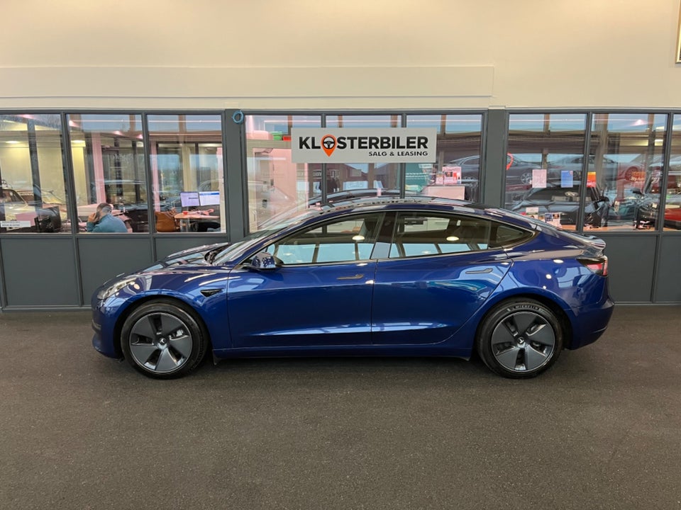 Tesla Model 3 Long Range RWD 4d