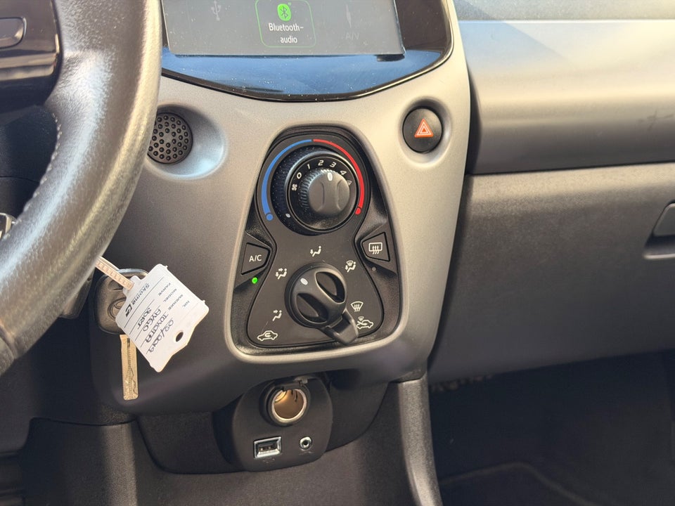 Toyota Aygo 1,0 VVT-i x-clusiv 5d
