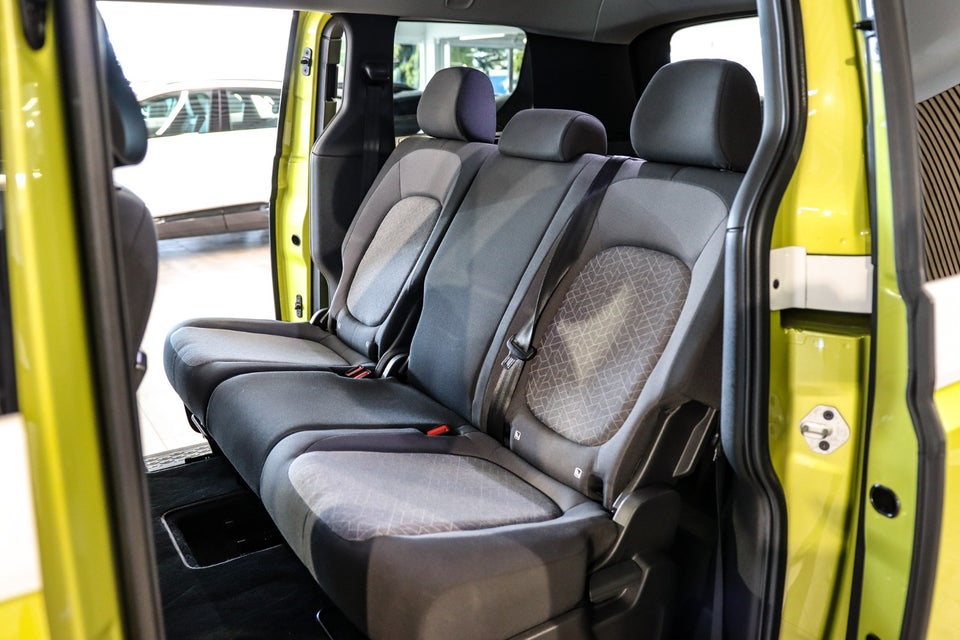 VW ID.Buzz 77 Pro SWB 5d