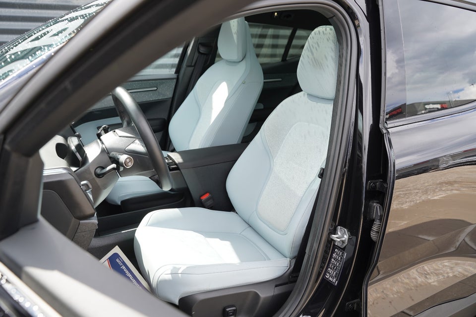 Volvo EX30 Extended Range Ultra 5d