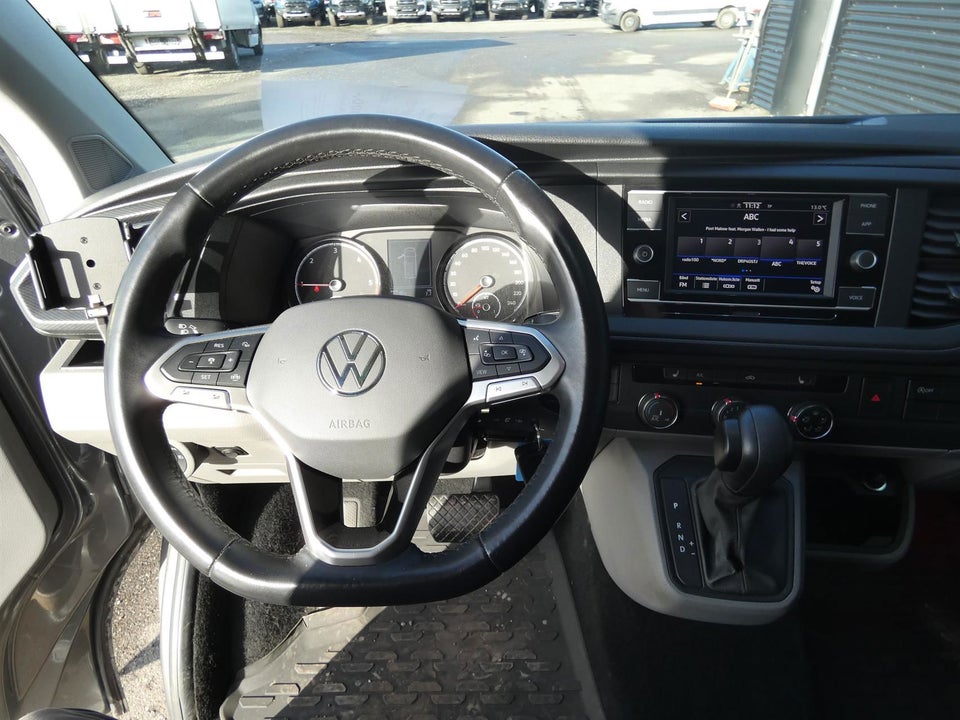 VW Transporter 2,0 TDi 150 Kassevogn DSG kort