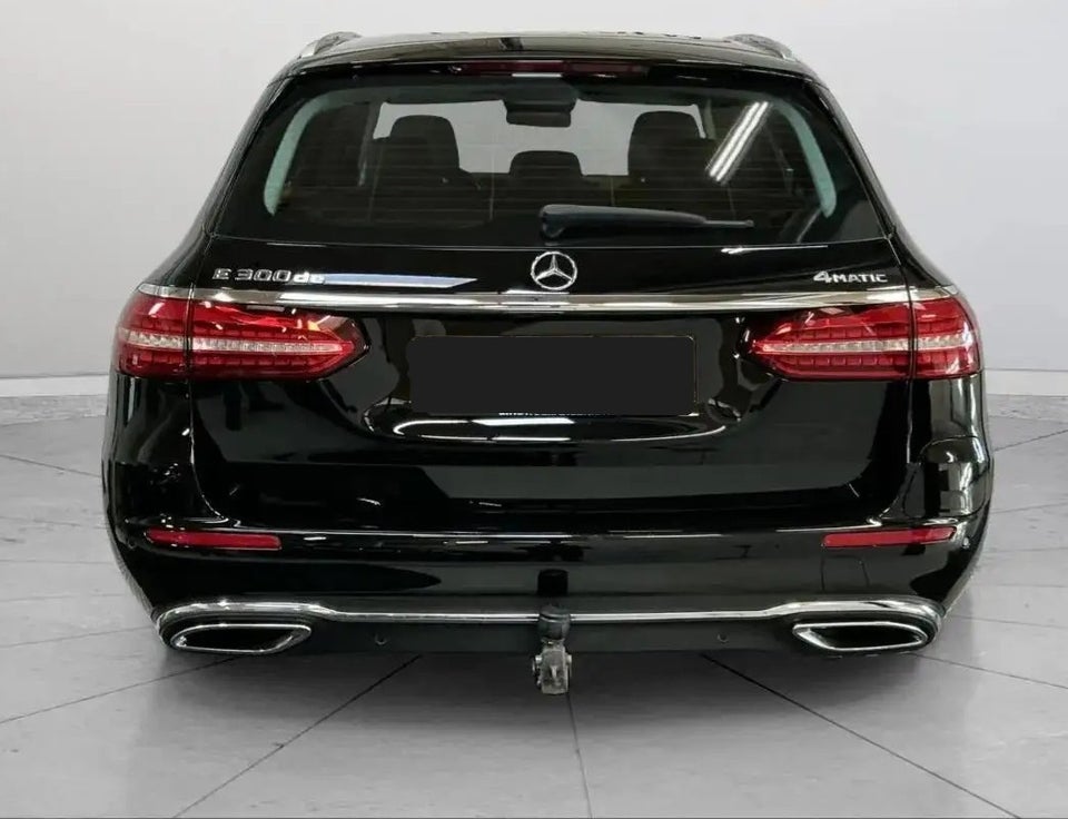 Mercedes E300 de 2,0 stc. aut. 4Matic 5d