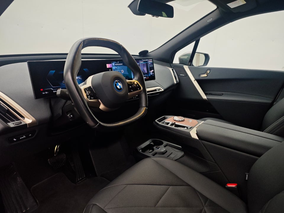 BMW iX xDrive50 Fully Charged 5d