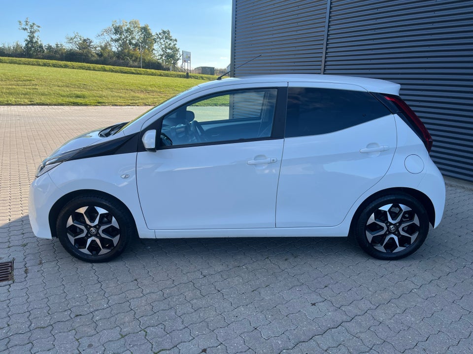 Toyota Aygo 1,0 VVT-i x-press 5d