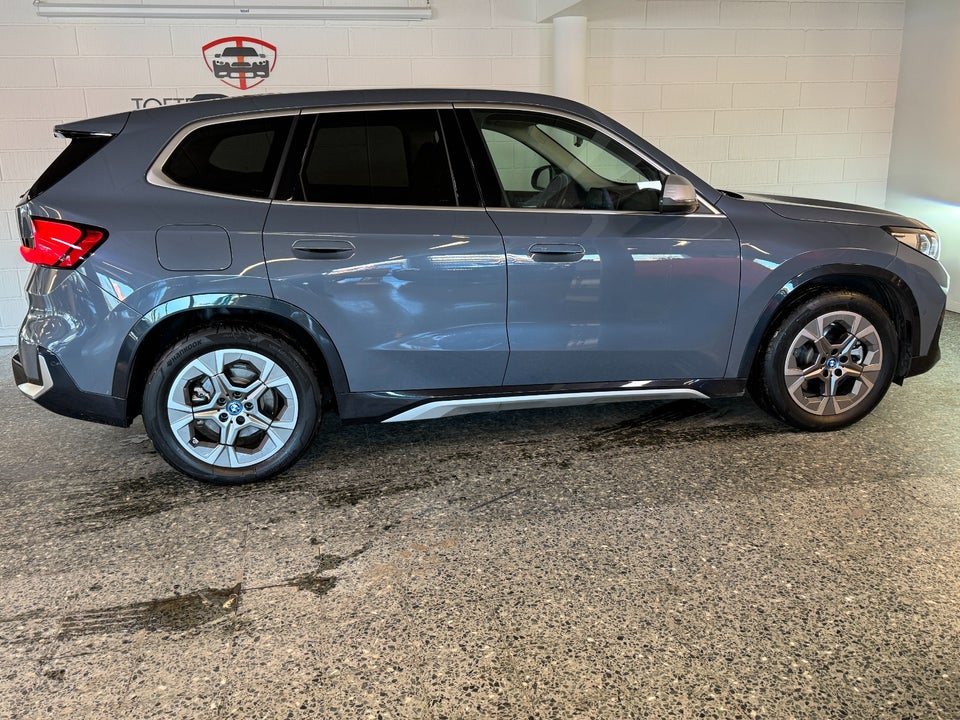 BMW iX1 xDrive30 X-Line 5d