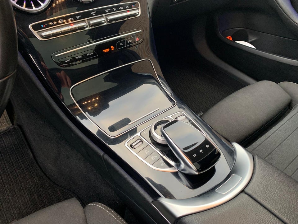 Mercedes C300 de 2,0 stc. aut. 5d