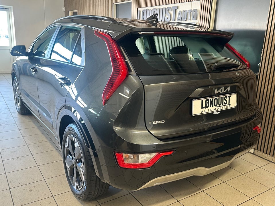 Kia Niro 64 EV Premium 5d
