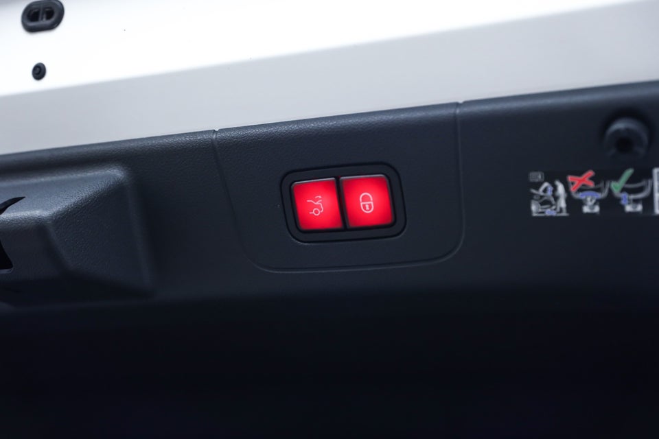 Mercedes CLA250+ EQ Progressive Premium Plus 4d