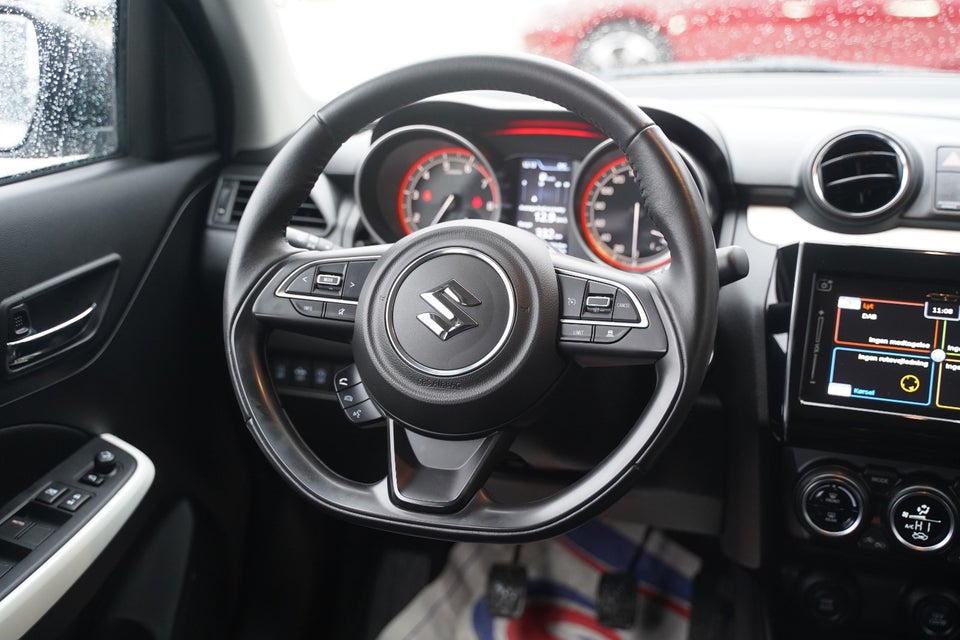 Suzuki Swift 1,0 Boosterjet mHybrid Exclusive Hit 5d