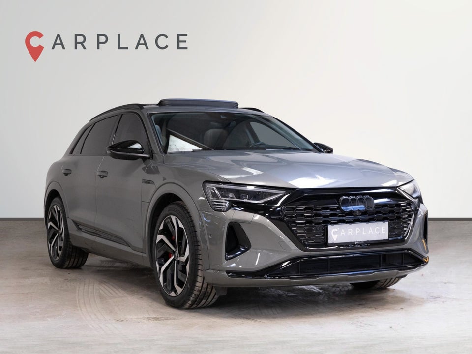 Audi Q8 e-tron 55 Advanced quattro 5d