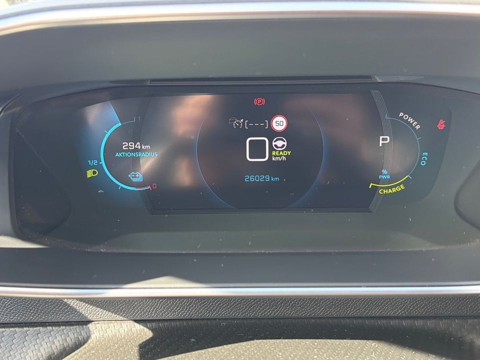 Peugeot e-208 50 GT 5d