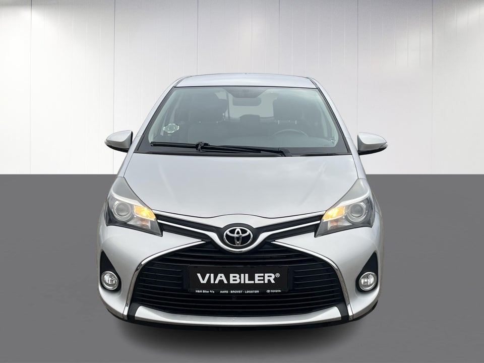 Toyota Yaris 1,0 VVT-i T2 5d