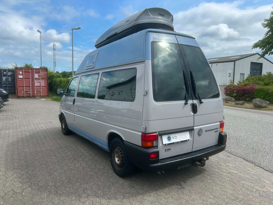 VW Transporter 2,5 TDi 102 Kombi 4d