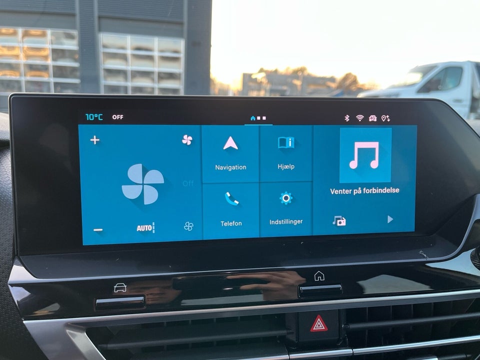 Citroën ë-C4 X 50 Shine 4d